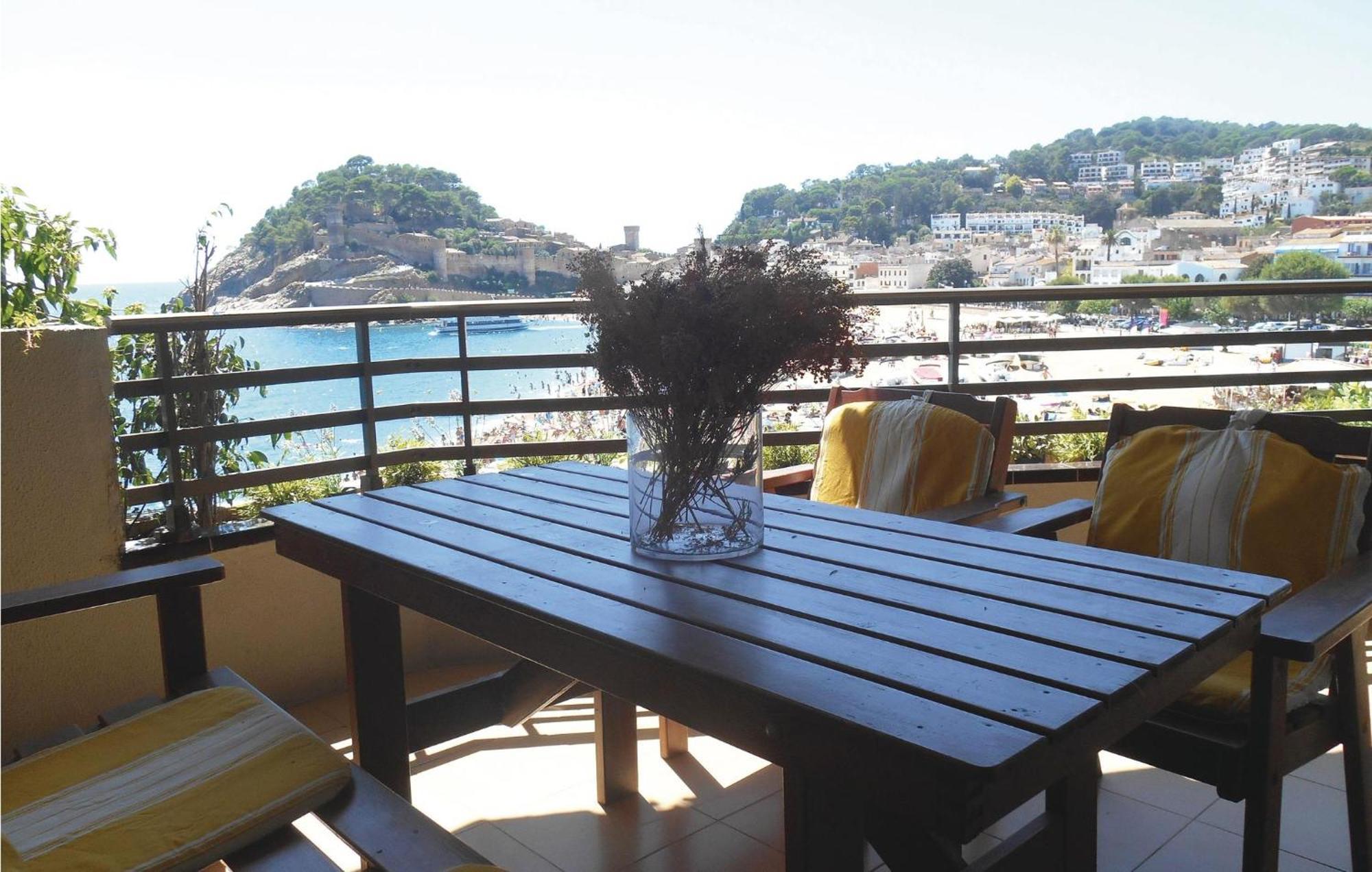 3 Bedroom Gorgeous Apartment In Tossa De Mar Exterior foto